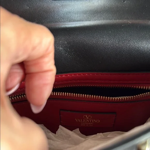 Valentino Garavani Black Quilted Nappa Rock-stud cross body Bag - Picture 11 of 15